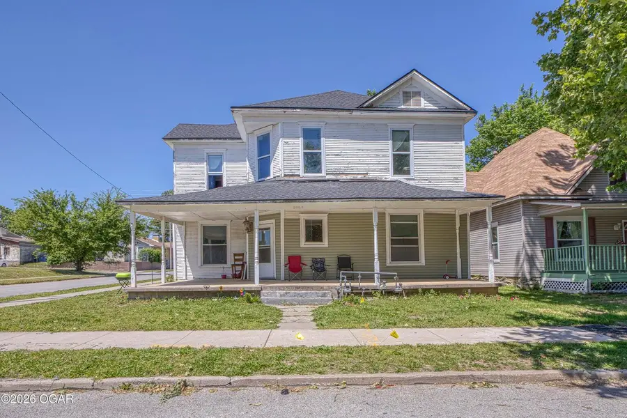 2028 S Wall Avenue, Joplin, MO 64804 - #2