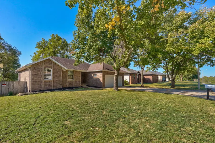 2366 W Rockwood Street, Springfield, MO 65807 - #2