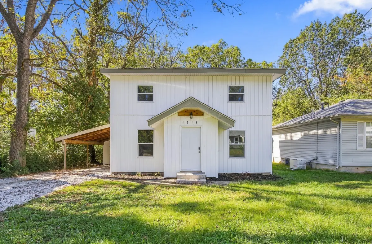 1313 N Clifton Avenue, Springfield, MO 65802 - #1