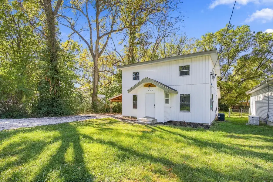 1313 N Clifton Avenue, Springfield, MO 65802 - #2