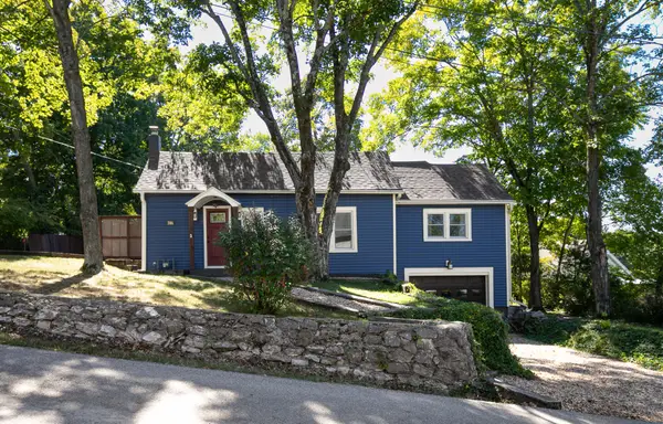306 E Oak Street, Ozark, MO 65721
