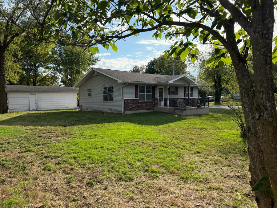 400 E Market Street, Diamond, MO 64840 - #2