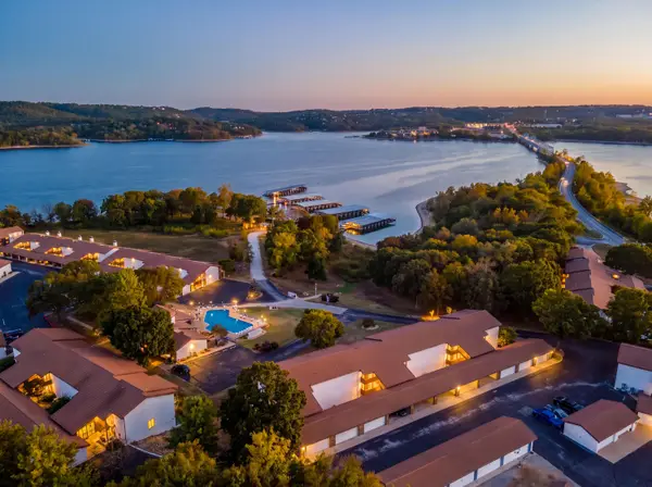 1704 Paradise Landing Road, Kimberling City, MO 65686