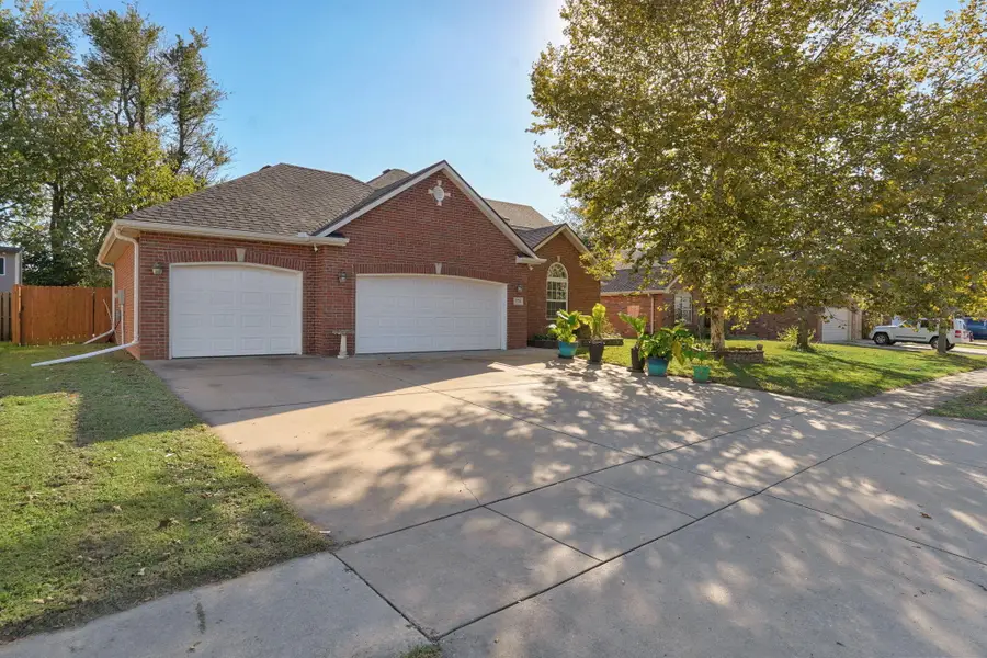 374 E Sequoia Street, Republic, MO 65738 - #2