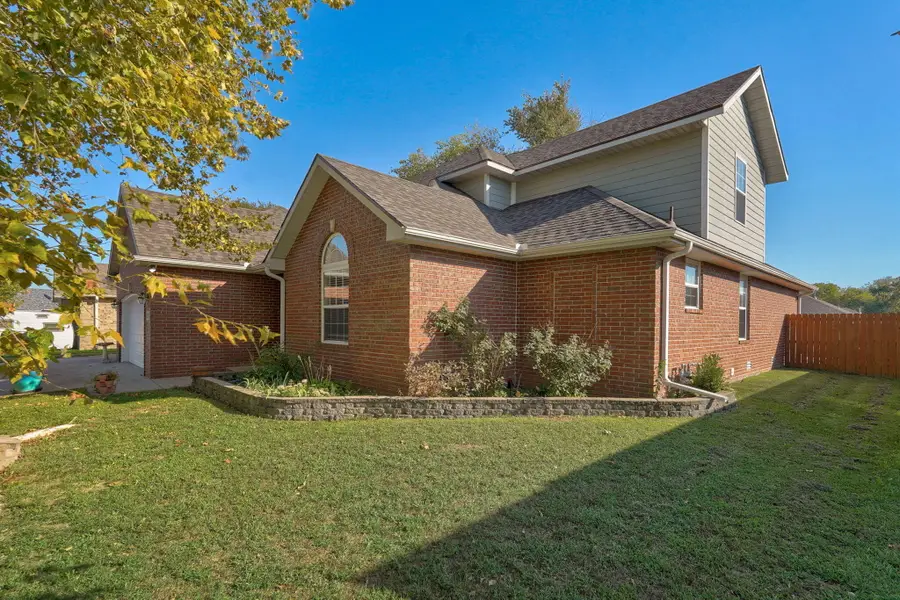 374 E Sequoia Street, Republic, MO 65738 - #3