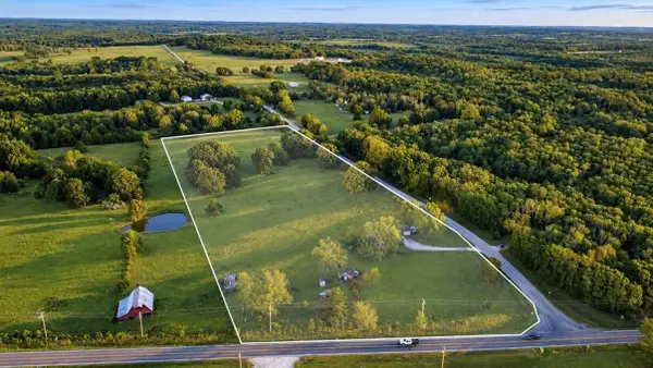 15896 S A Highway, Stockton, MO 65785