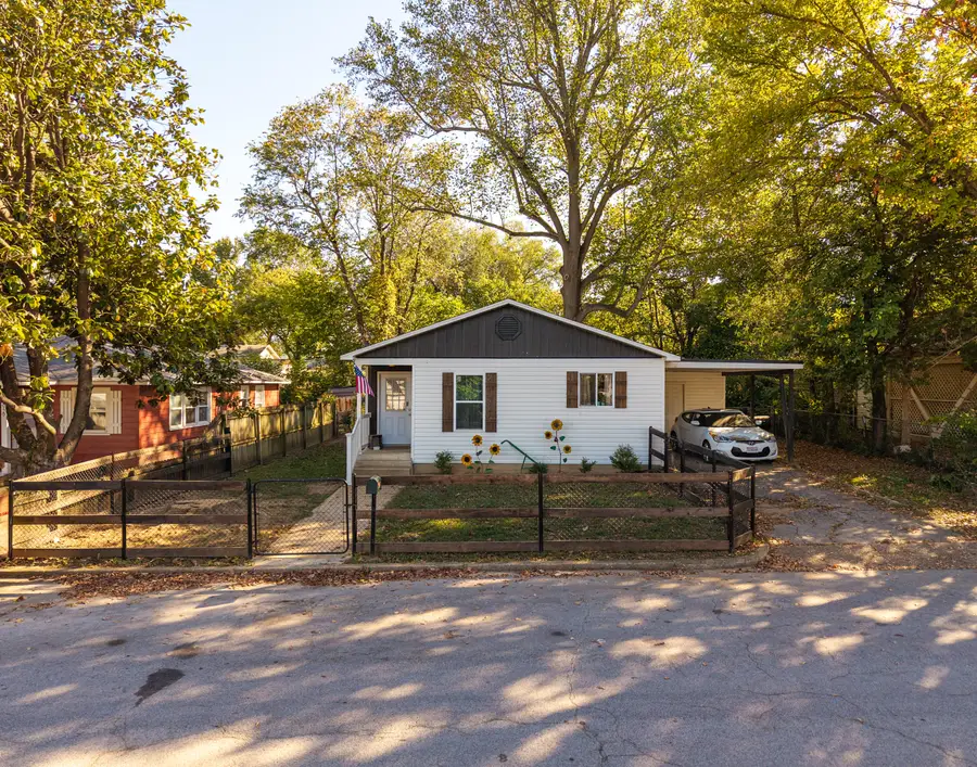 1052 W 6th Street, West Plains, MO 65775 - #3