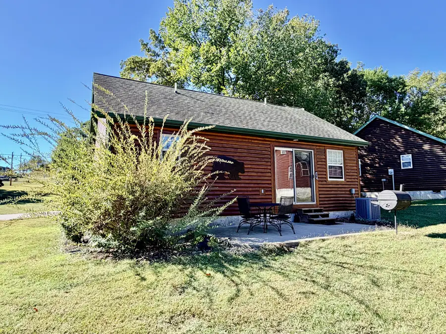 825 E Surf Street, Stockton, MO 65785 - #2