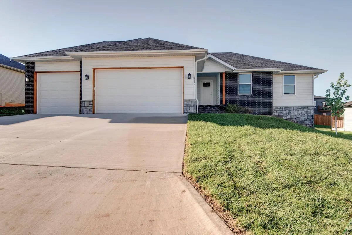2612 W Pigeon Drive, Ozark, MO 65721 - #1