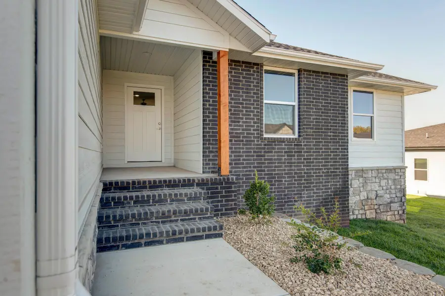 2612 W Pigeon Drive, Ozark, MO 65721 - #2