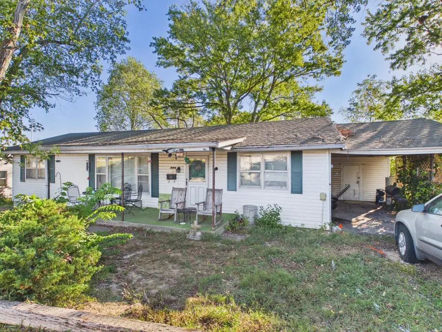 200 Park Street, Houston, MO 65483 - #2