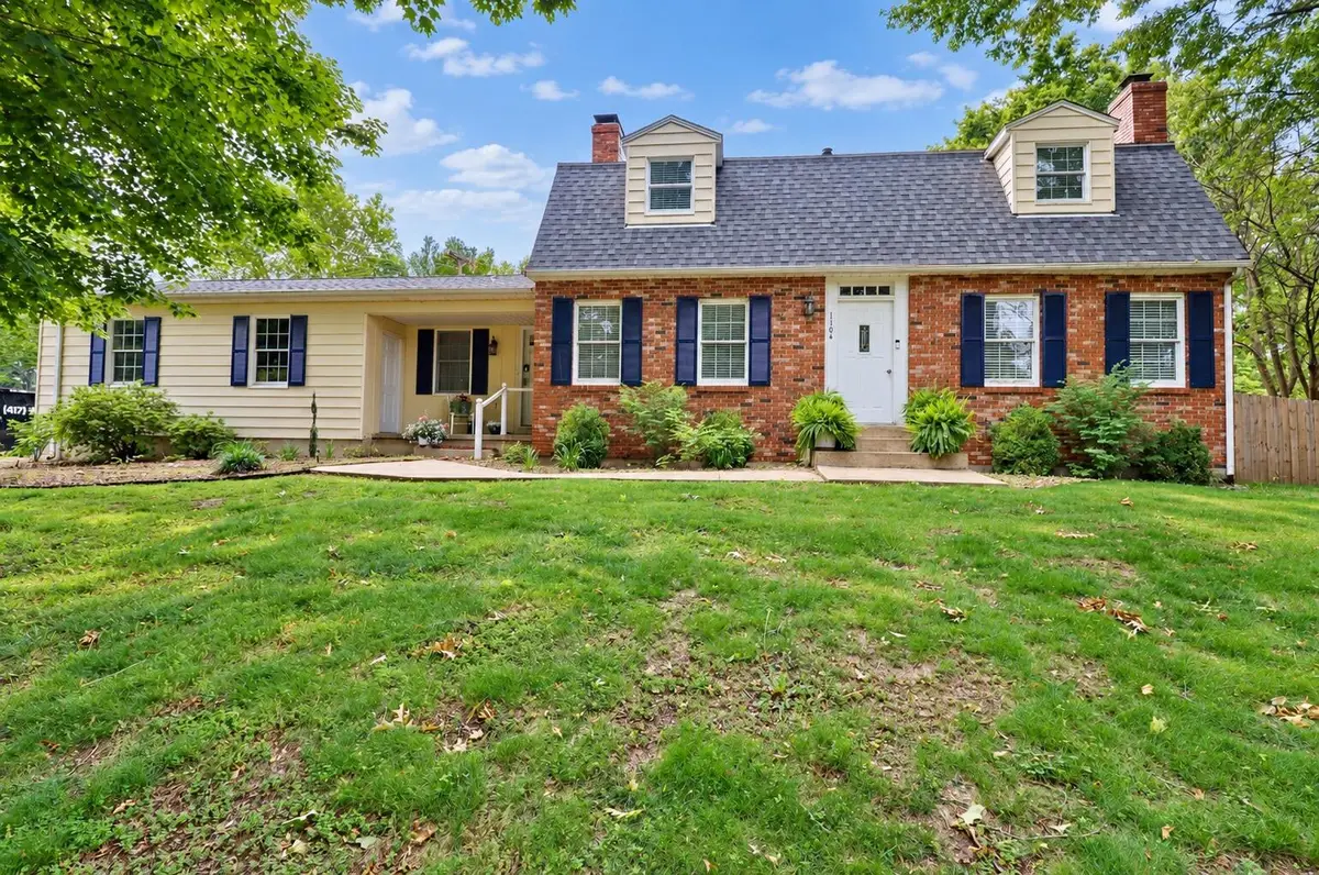 1104 Indian Creek Drive, Lebanon, MO 65536 - #1