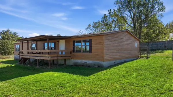 2570 State Route U, Willow Springs, MO 65793