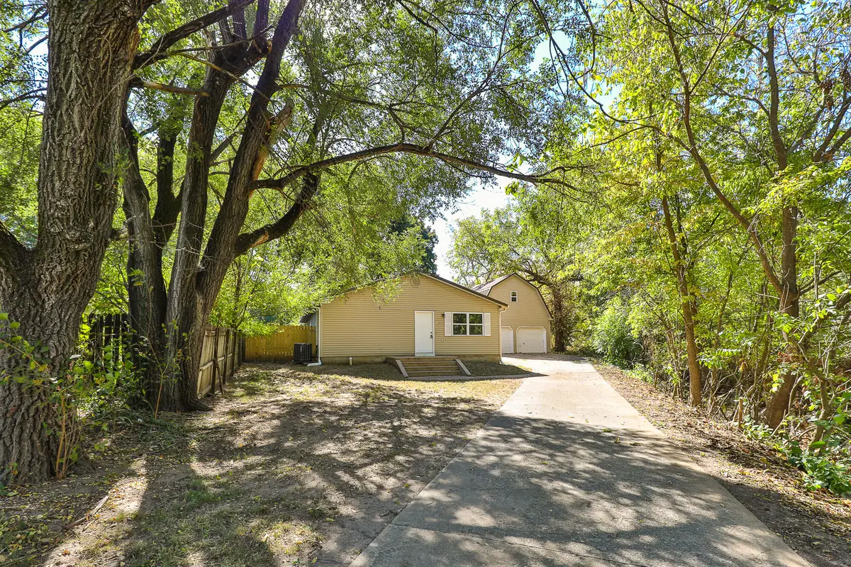 1350 W Jackson Street, Bolivar, MO 65613 - #1