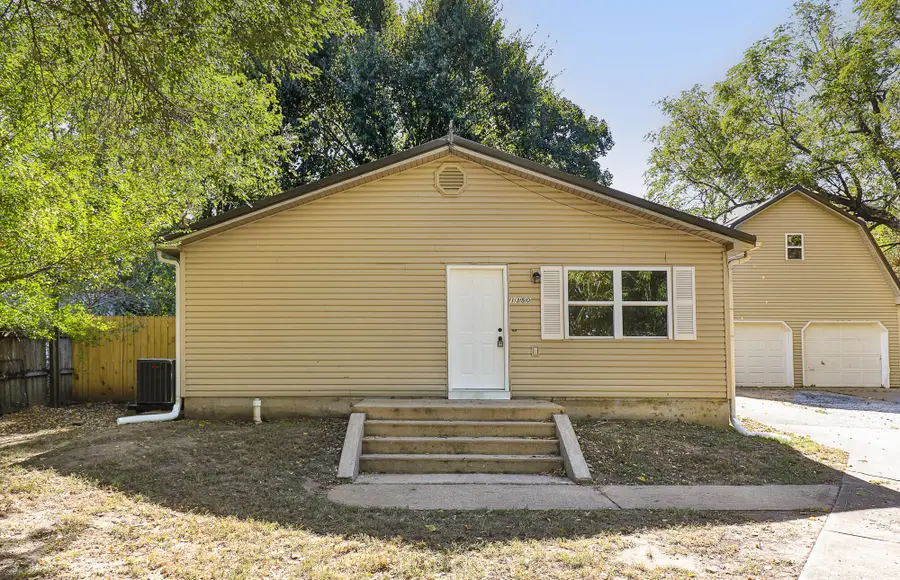 1350 W Jackson Street, Bolivar, MO 65613 - #2