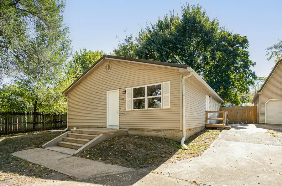 1350 W Jackson Street, Bolivar, MO 65613 - #3