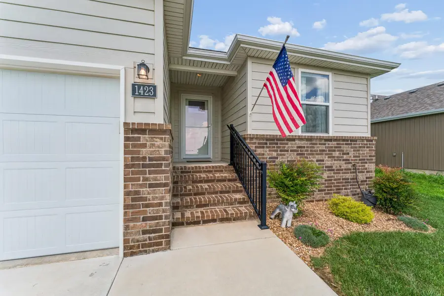 1423 E Macon Street, Republic, MO 65738 - #2