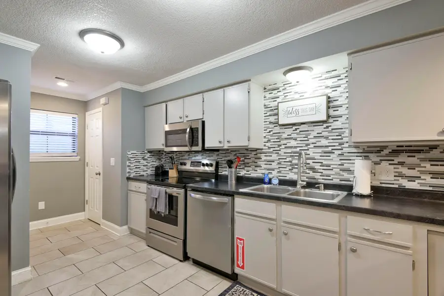 350 S Wildwood Drive #E3, Branson, MO 65616 - #3