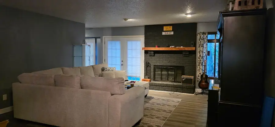 712 S Barnes Avenue, Springfield, MO 65802 - #3