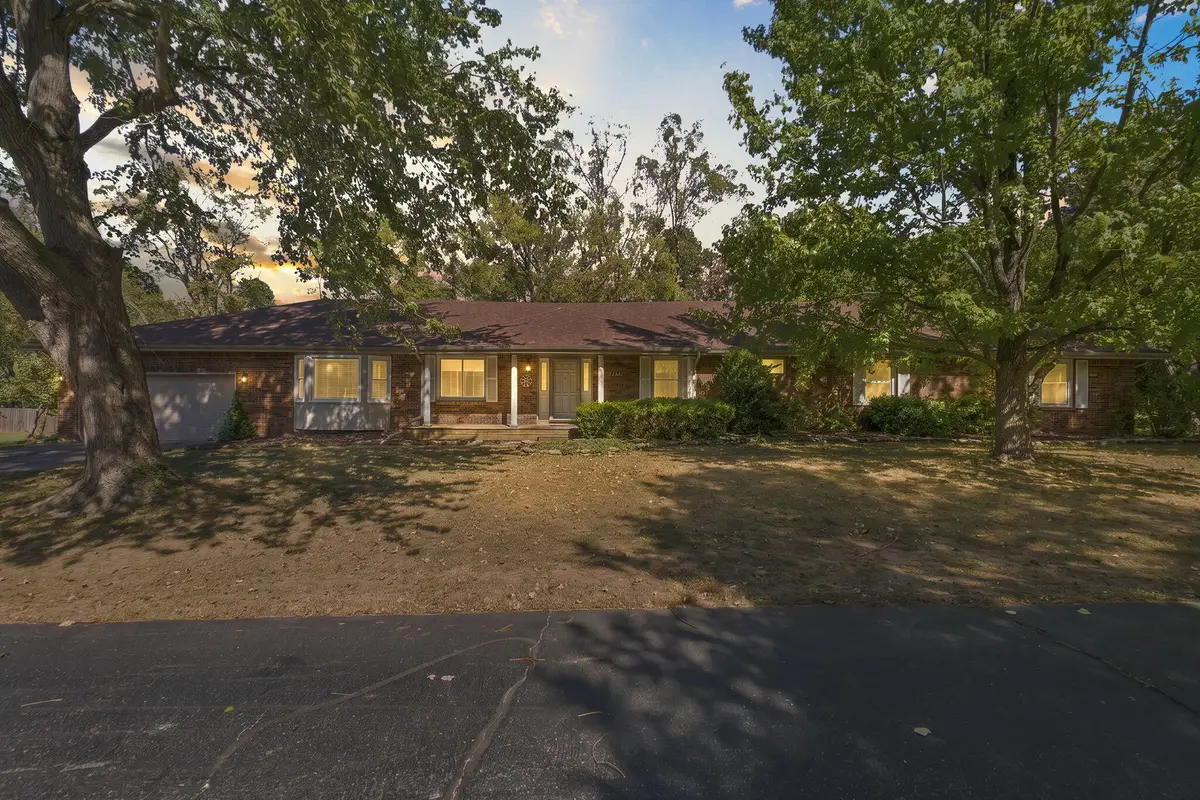 2565 E Chinkapin Lane, Springfield, MO 65804 - #1