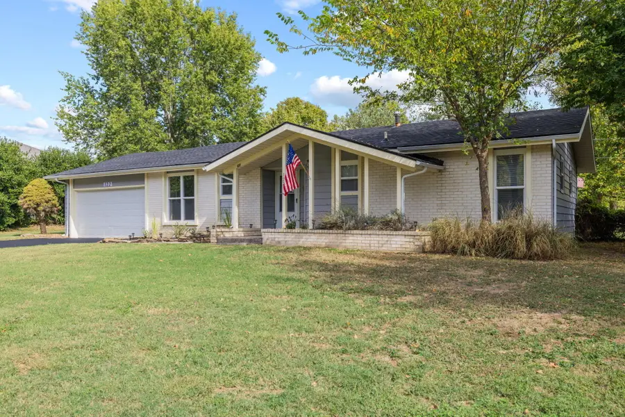 122 S Magnolia Avenue, Republic, MO 65738 - #3