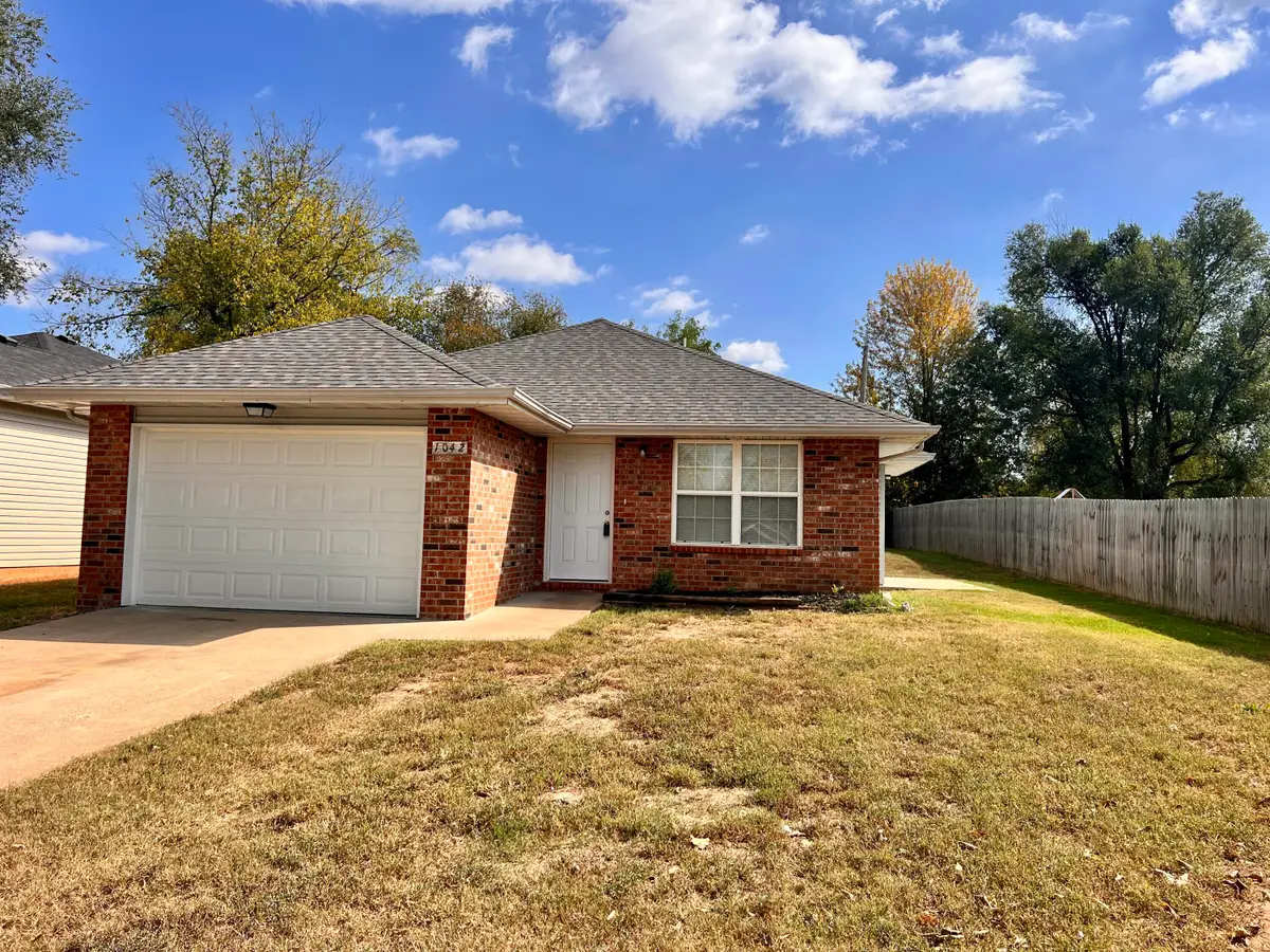 1042 S Glenn Avenue, Springfield, MO 65802 - #1