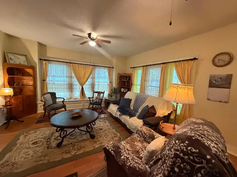 205 N Maple Avenue, Mountain Grove, MO 65711 - #3