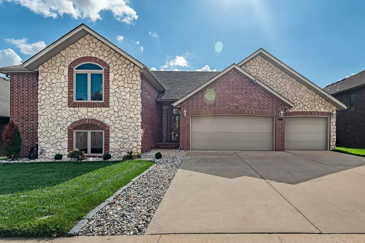 2014 W Village Terrace, Springfield, MO 65810 - #1