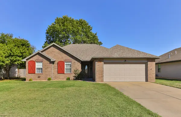 3541 W Moark Street, Battlefield, MO 65619