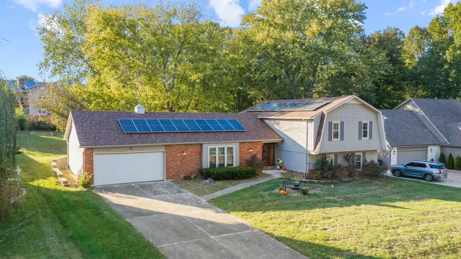 2527 S Camber Avenue, Springfield, MO 65809 - #2