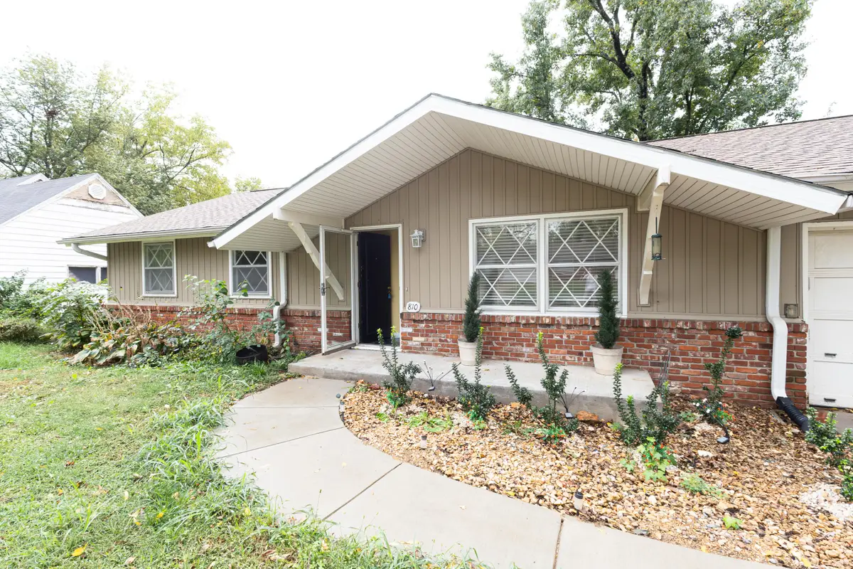 810 W Deerfield Street, Springfield, MO 65807 - #1
