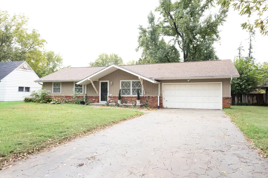 810 W Deerfield Street, Springfield, MO 65807 - #2
