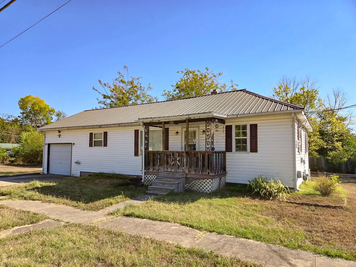 734 Cedar Avenue, Cabool, MO 65689 - #1