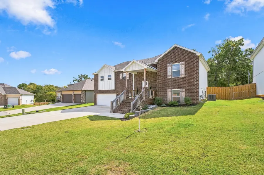 1406 E Command Court, Nixa, MO 65714 - #2