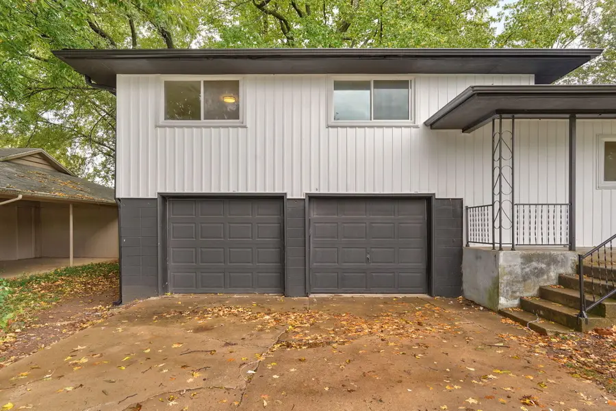 2000 E Elm Street, Springfield, MO 65802 - #2