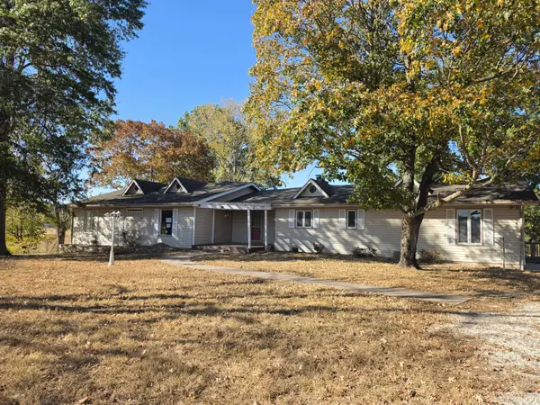 3905 W Farm Road 2, Brighton, MO 65617
