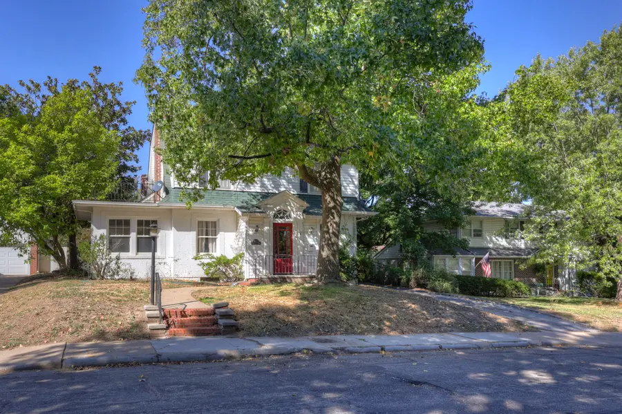 1022 N Sergeant Avenue, Joplin, MO 64801 - #2