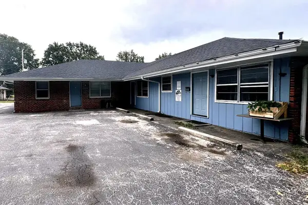 2052 S Barcliff Avenue, Springfield, MO 65804
