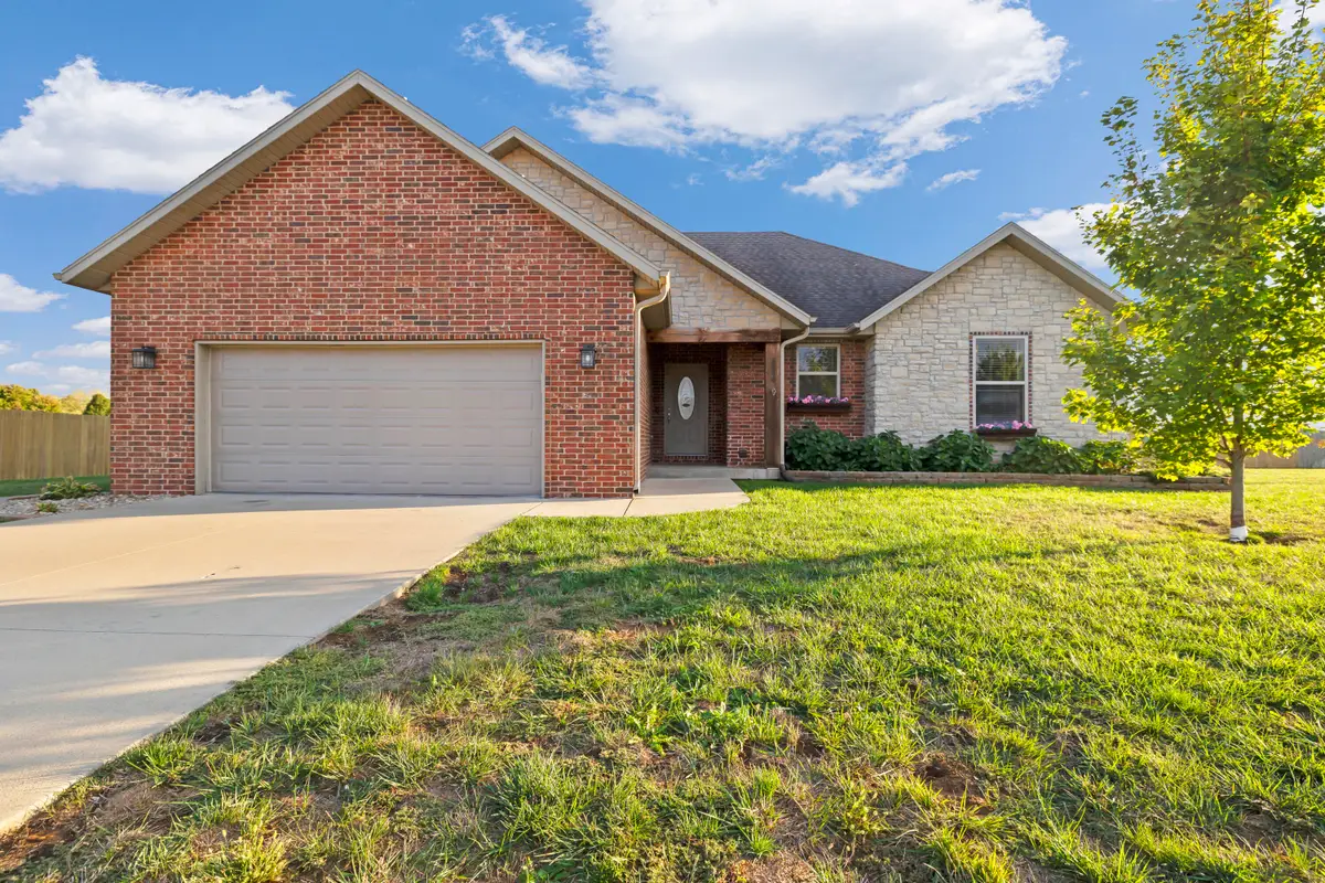 1910 E Whetstone Drive, Ozark, MO 65721 - #1