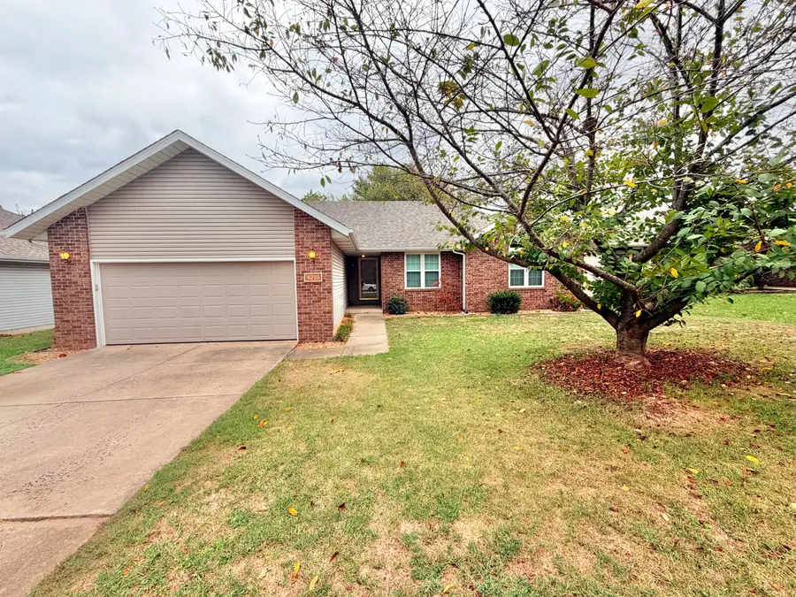 4210 S Mentor Avenue, Springfield, MO 65804 - #2