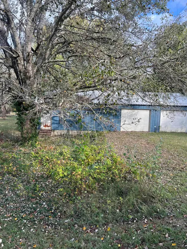 1406 S Mcphail Drive, Aurora, MO 65605