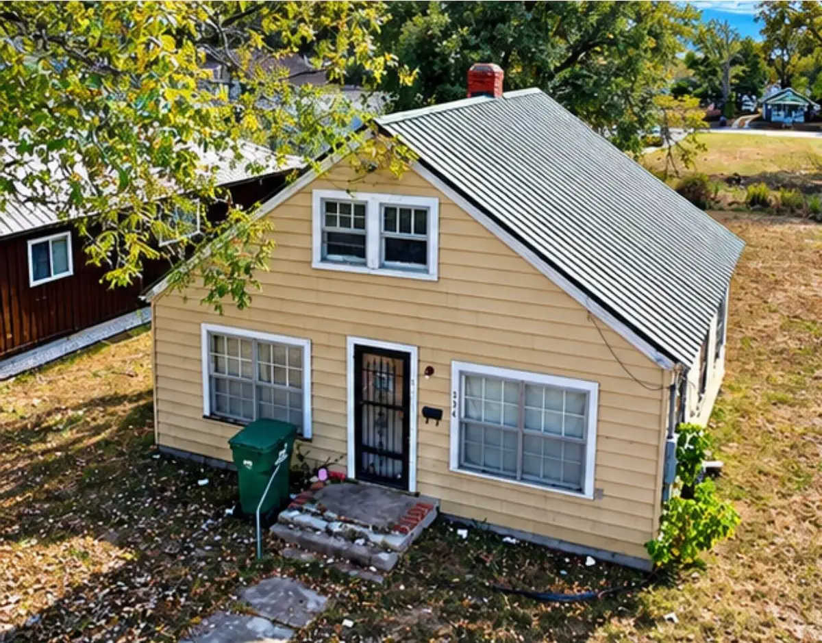 334 E 4th Street, Mountain Grove, MO 65711 - #1