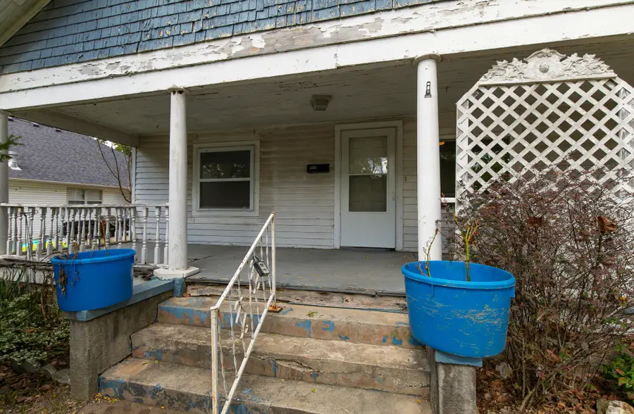 309 Jasper Street, Aurora, MO 65605 - #3