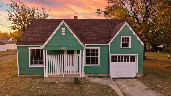 2303 N Farmer Avenue, Springfield, MO 65803