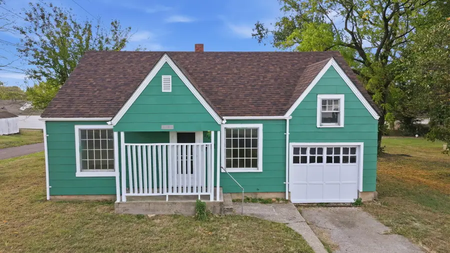 2303 N Farmer Avenue, Springfield, MO 65803 - #2
