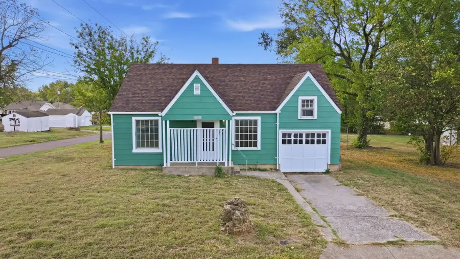 2303 N Farmer Avenue, Springfield, MO 65803 - #3