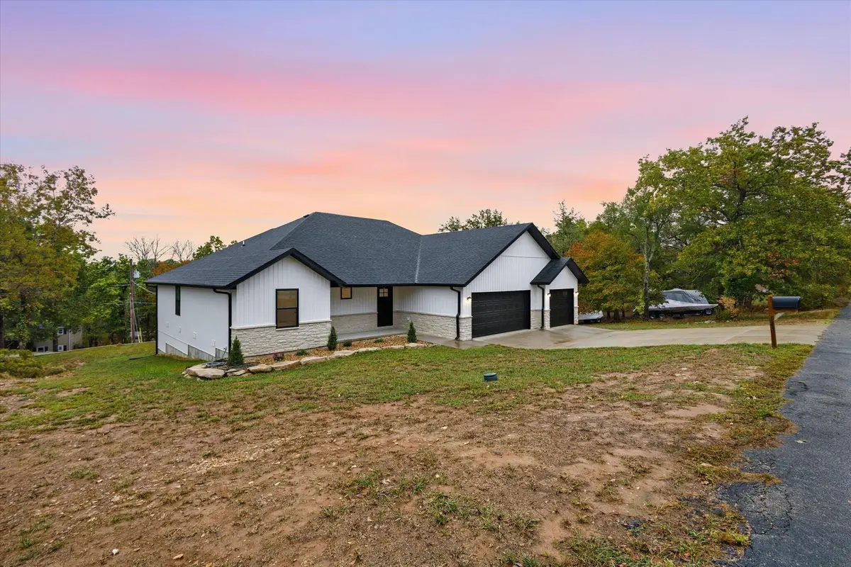 123 Pinewood Drive, Reeds Spring, MO 65737 - #1
