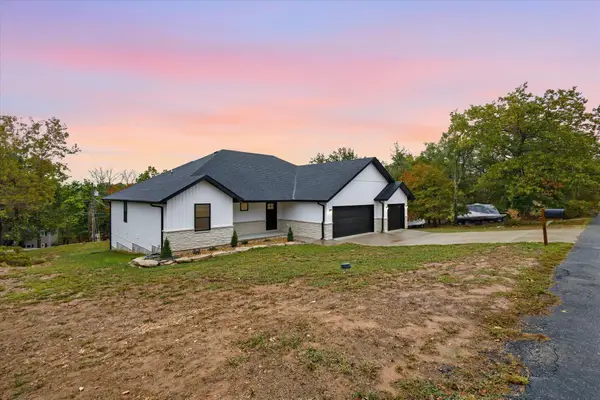 123 Pinewood Drive, Reeds Spring, MO 65737