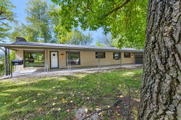 527 N Alexander Avenue, Republic, MO 65738