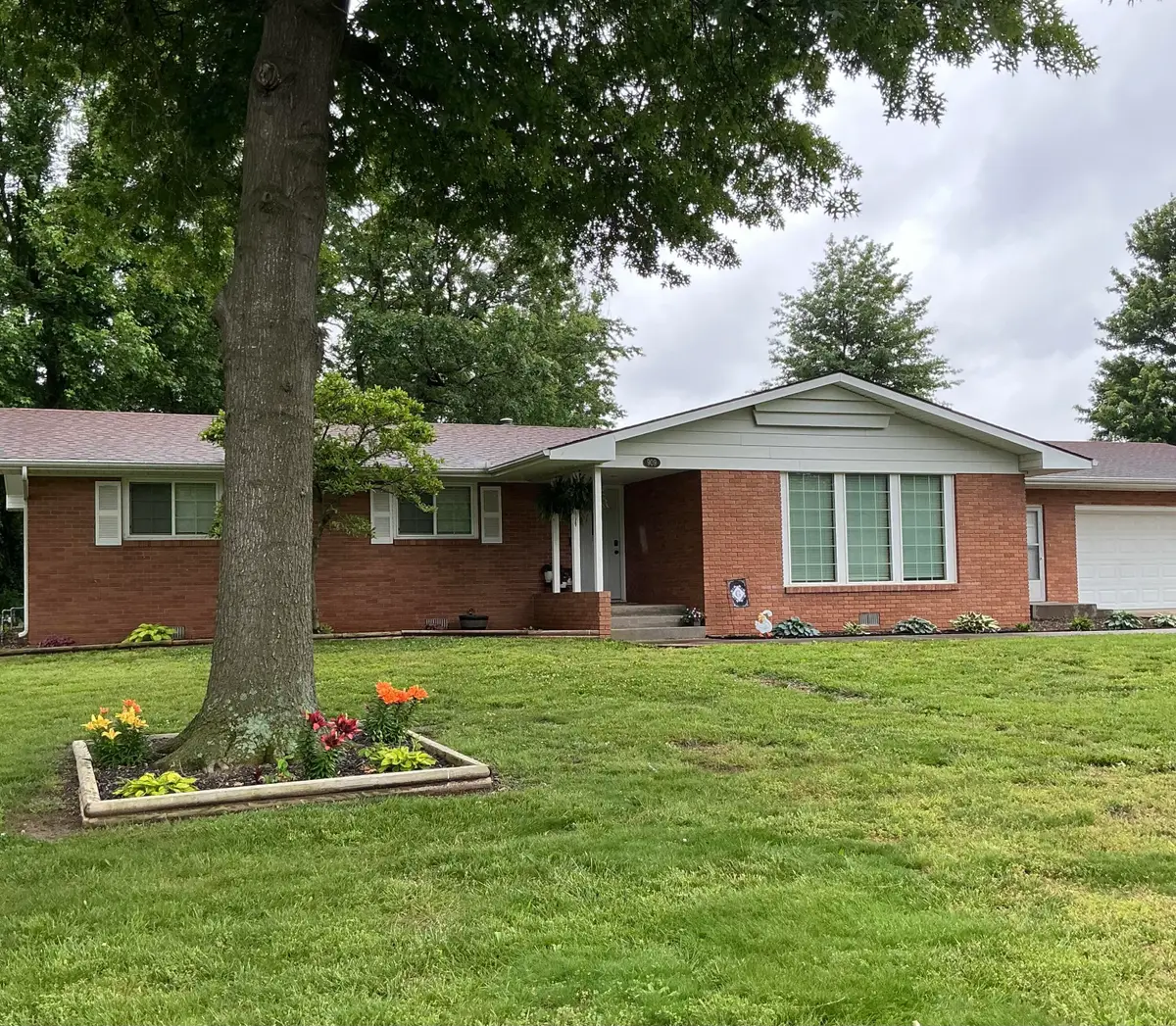 909 S Rosewood Drive, Monett, MO 65708 - #1
